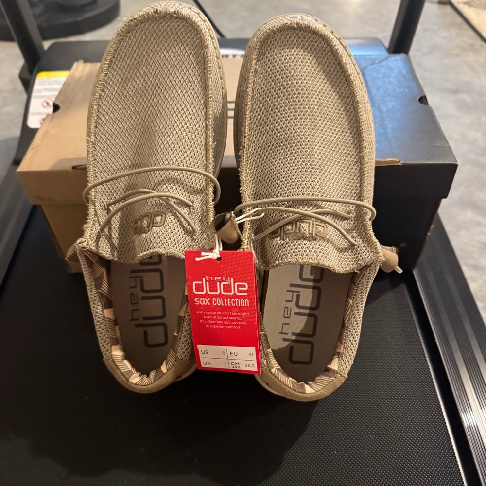 Hey Dude Tan Sneakers Men size 8